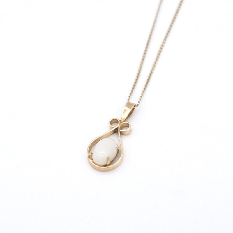 10kt Gold & Opal Necklace