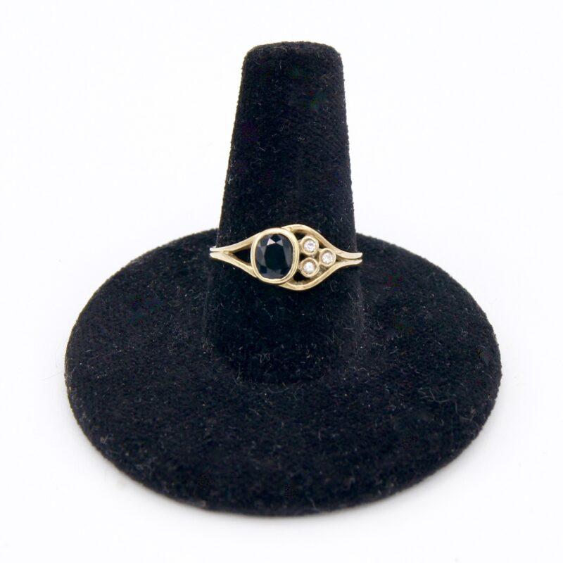 18kt Gold, Sapphire & Diamond Ring