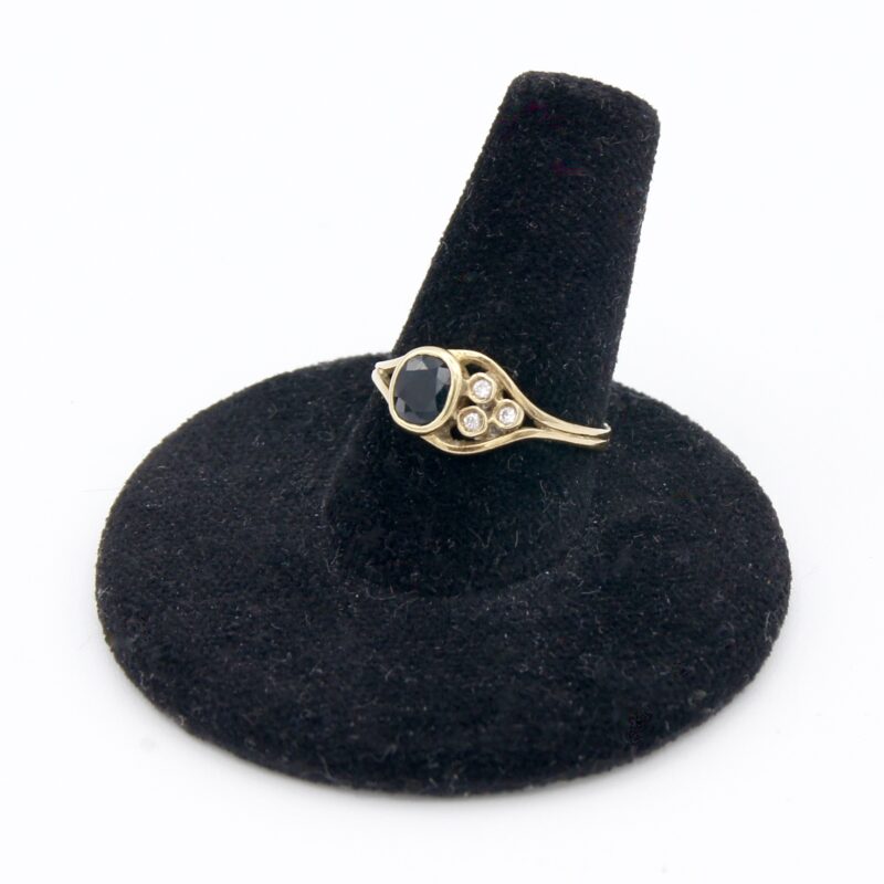 18kt Gold, Sapphire & Diamond Ring