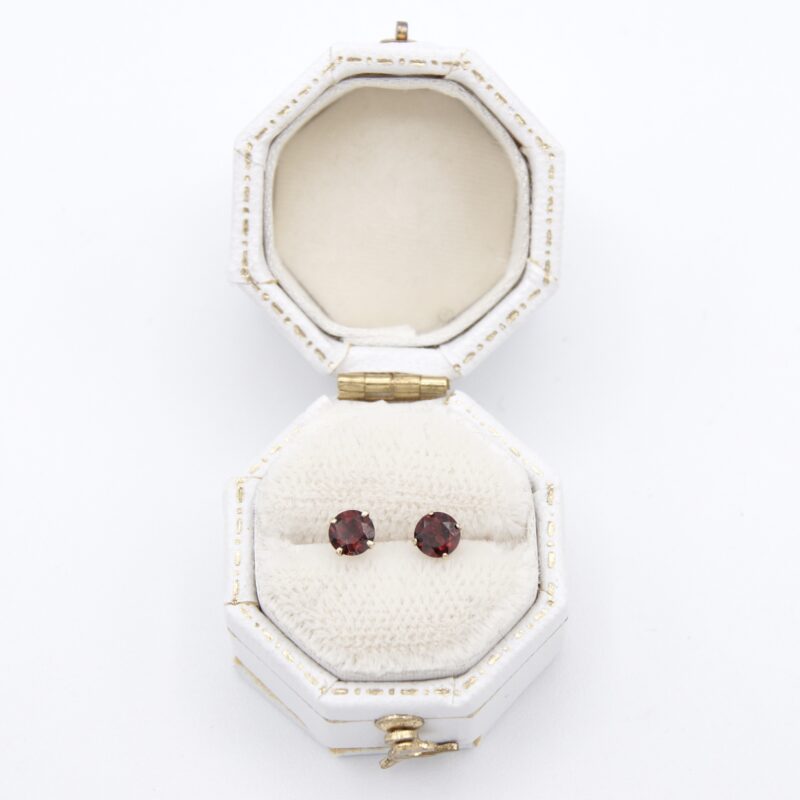 14kt Gold & Garnet Earrings