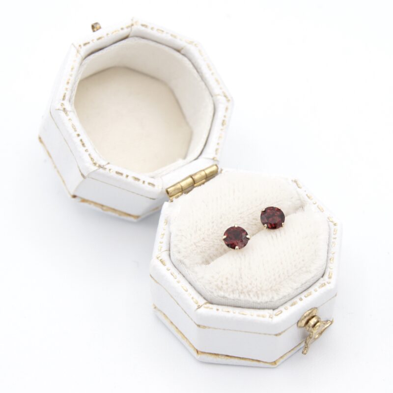 14kt Gold & Garnet Earrings