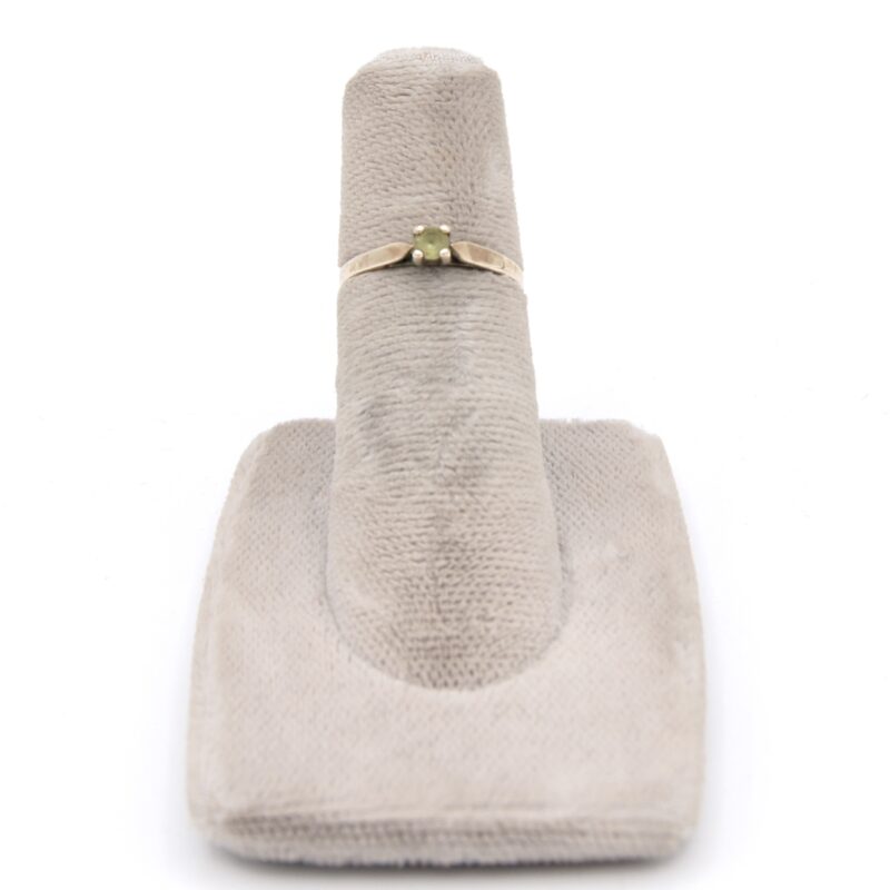 10kt Gold & Peridot Ring