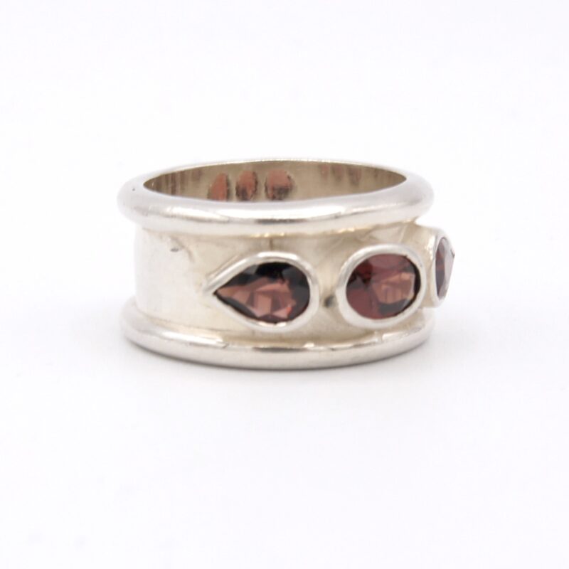 Silver & Garnet Ring