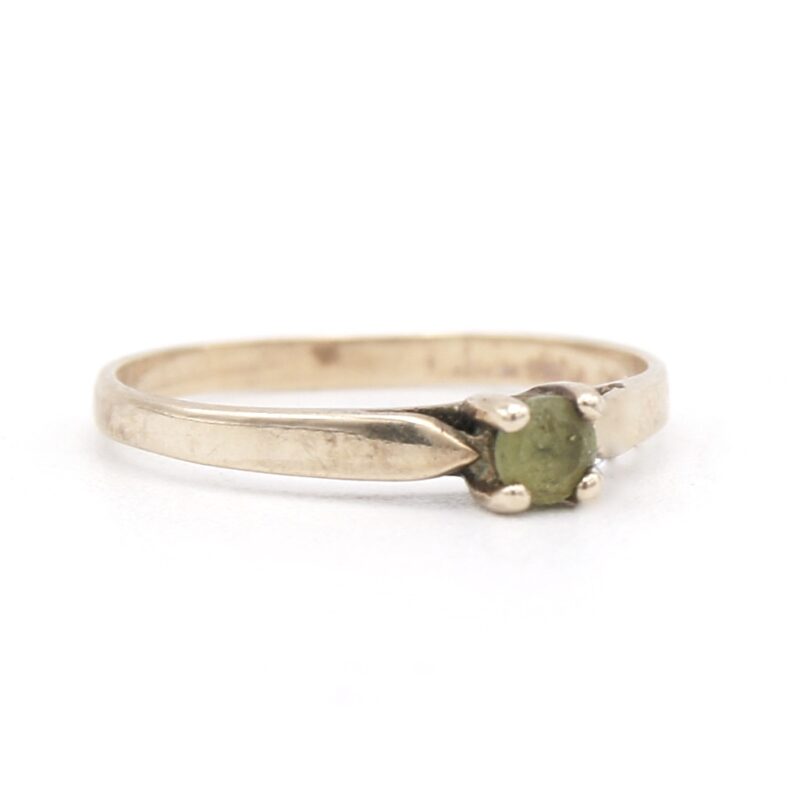 10kt Gold & Peridot Ring