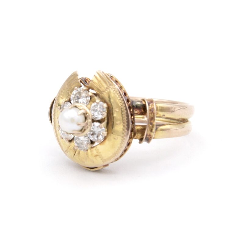 12kt Gold & Diamond Horseshoe Ring