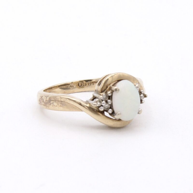 10kt Opal & Diamond Ring
